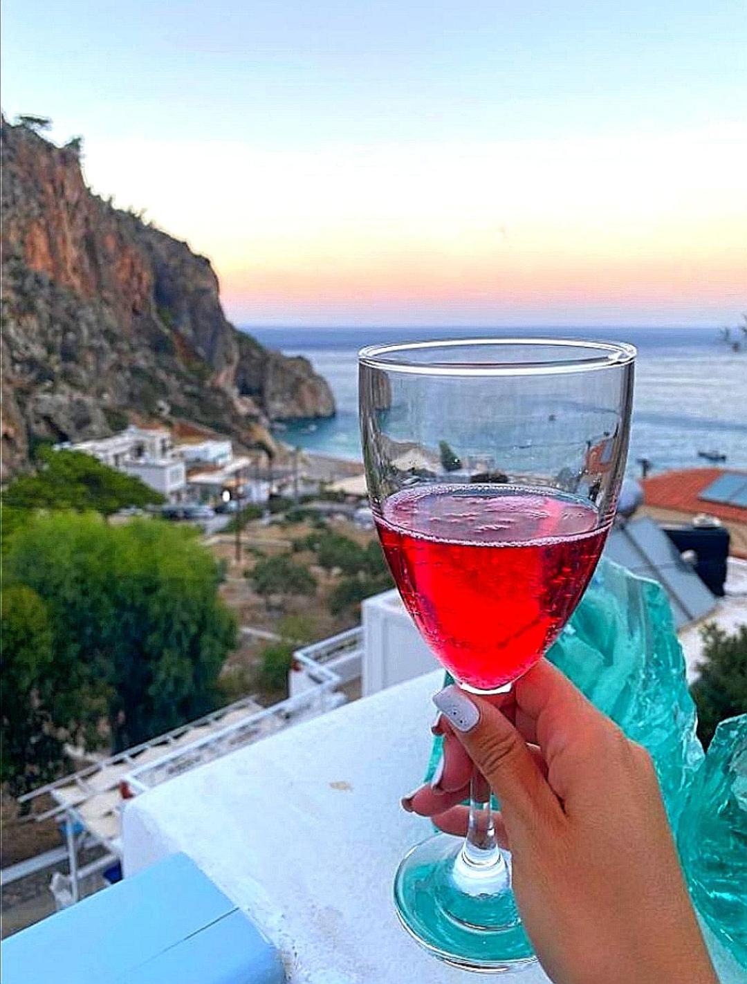 Enilion Luxury Suites Kyra Panagia Buitenkant foto