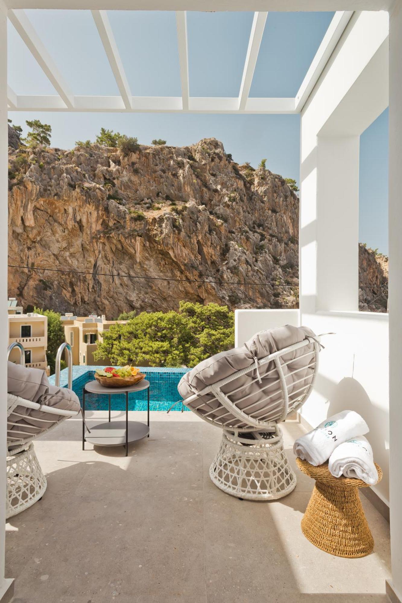 Enilion Luxury Suites Kyra Panagia Buitenkant foto