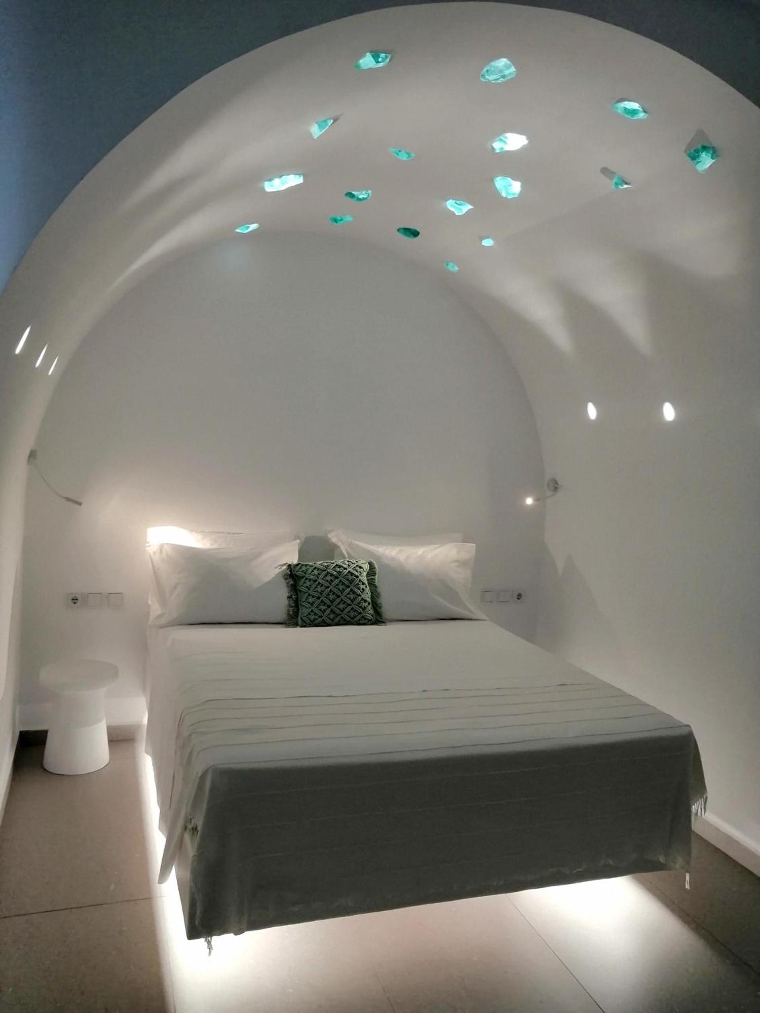 Enilion Luxury Suites Kyra Panagia Buitenkant foto